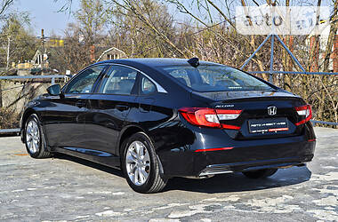 Седан Honda Accord 2018 в 