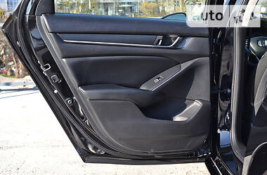 Седан Honda Accord 2018 в 