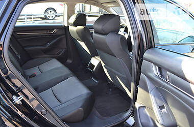 Седан Honda Accord 2018 в 