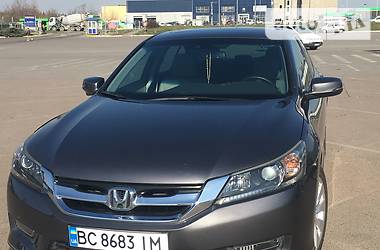 Седан Honda Accord 2012 в 