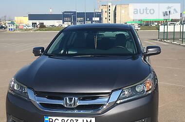 Седан Honda Accord 2012 в 