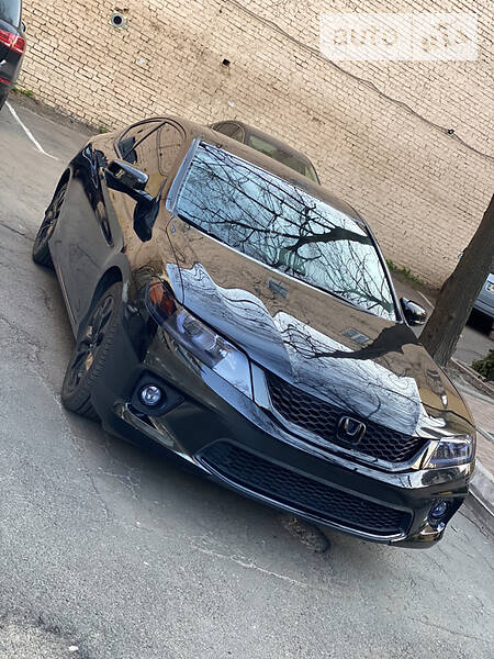 Купе Honda Accord 2013 в 