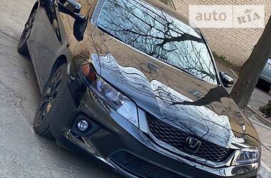 Купе Honda Accord 2013 в 