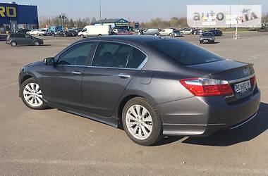 Седан Honda Accord 2012 в 