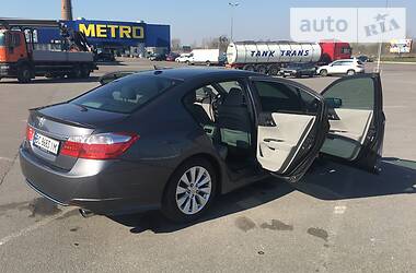Седан Honda Accord 2012 в 