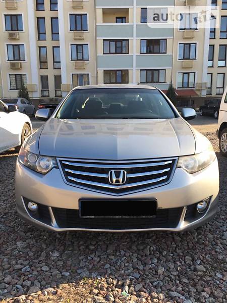 Седан Honda Accord 2010 в 