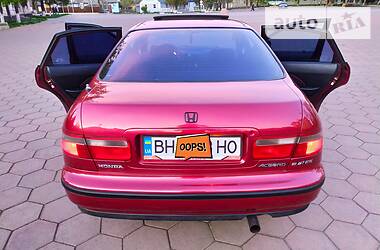 Седан Honda Accord 1994 в 