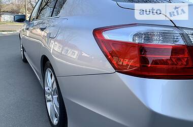 Седан Honda Accord 2013 в 