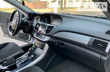 Седан Honda Accord 2013 в 