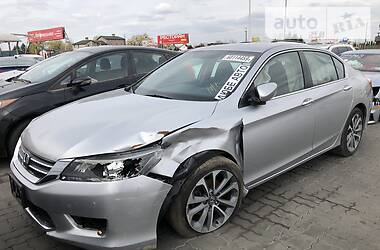 Седан Honda Accord 2015 в 