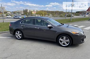 Седан Honda Accord 2010 в 