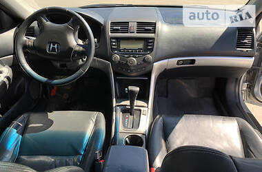 Седан Honda Accord 2003 в 