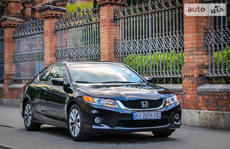 Купе Honda Accord 2013 в Чернівцях