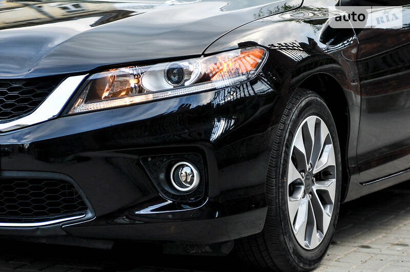 Купе Honda Accord 2013 в Чернівцях