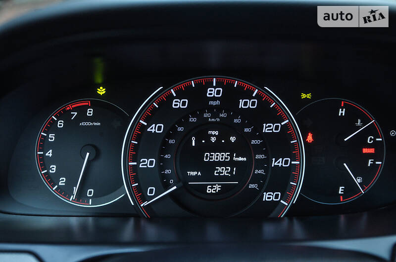Купе Honda Accord 2013 в Чернівцях