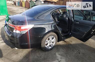 Седан Honda Accord 2012 в Киеве