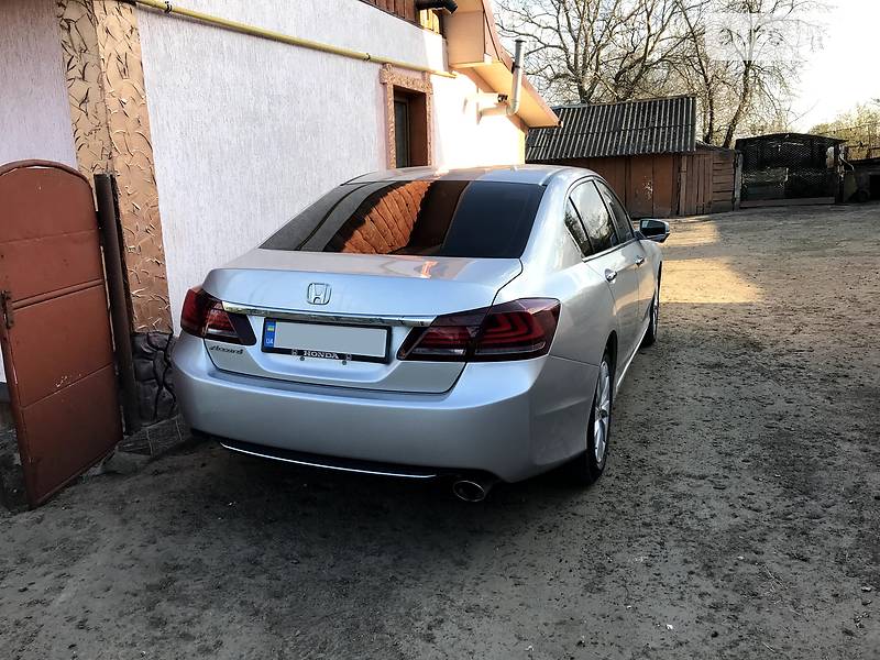 Седан Honda Accord 2013 в Києві