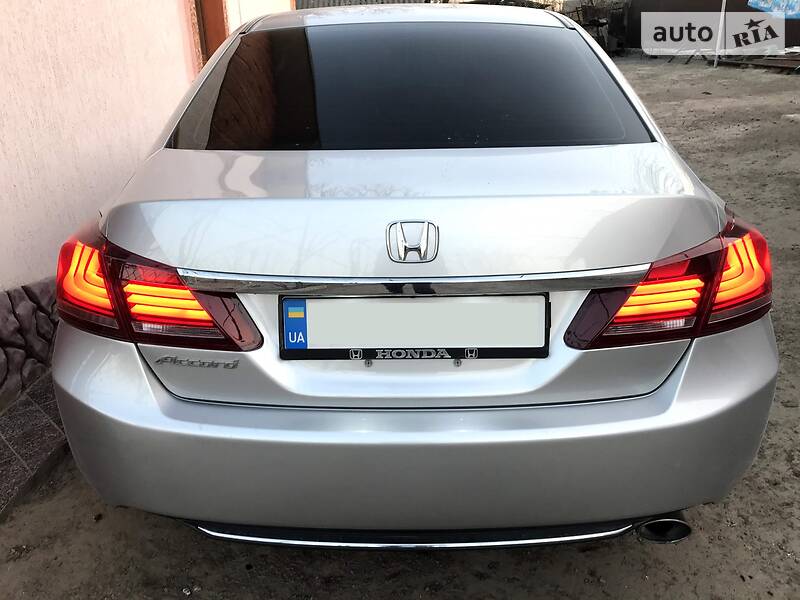 Седан Honda Accord 2013 в Києві