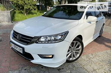 Седан Honda Accord 2013 в Киеве