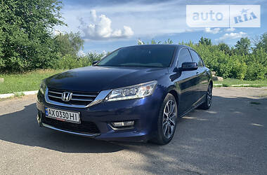 Седан Honda Accord 2015 в Харькове