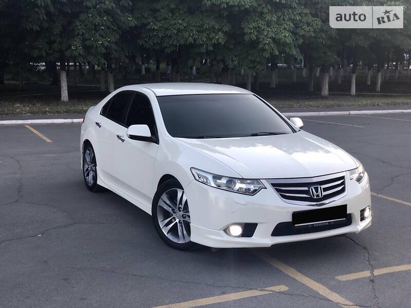 Седан Honda Accord 2011 в Мариуполе