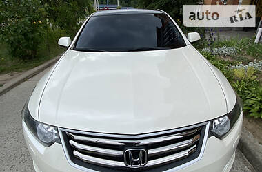 Седан Honda Accord 2010 в 