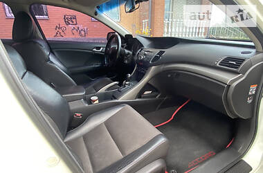 Седан Honda Accord 2010 в 