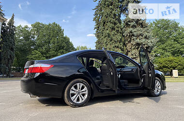 Седан Honda Accord 2013 в Киеве