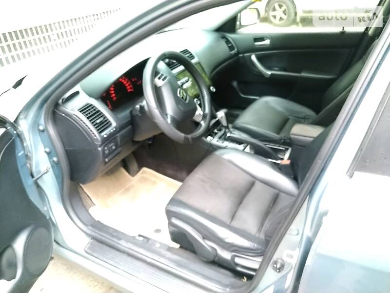 Седан Honda Accord 2004 в Киеве