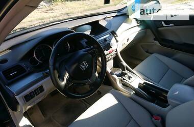 Седан Honda Accord 2010 в Покровске