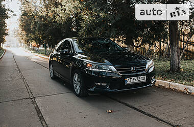 Седан Honda Accord 2015 в Надворной