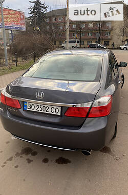 Седан Honda Accord 2014 в Тернополі
