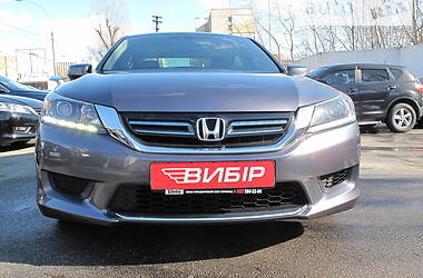 Седан Honda Accord 2015 в Киеве