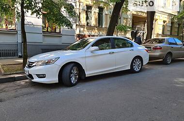 Седан Honda Accord 2013 в Киеве
