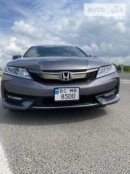 Купе Honda Accord 2016 в Львове