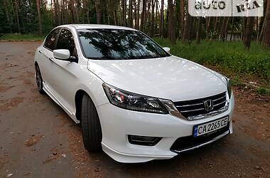 Седан Honda Accord 2013 в Черкассах