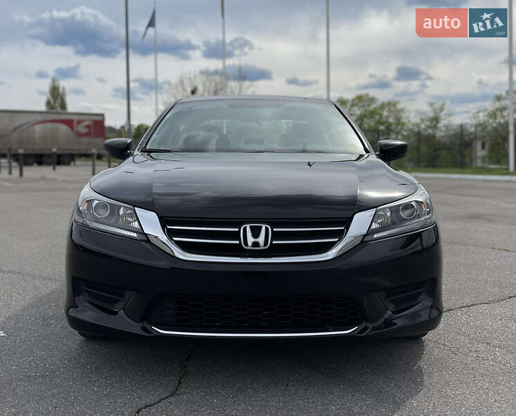 Седан Honda Accord 2015 в Харкові