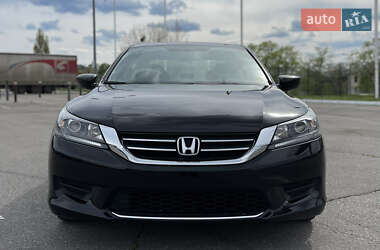 Седан Honda Accord 2015 в 
