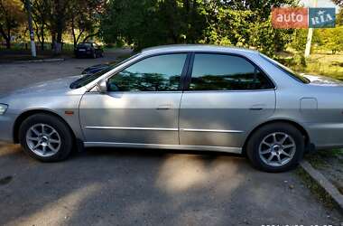 Седан Honda Accord 2001 в Кривом Роге