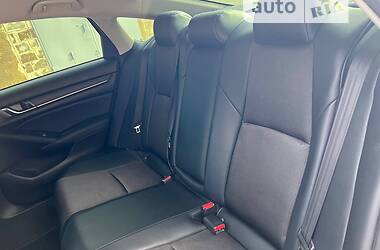 Седан Honda Accord 2018 в 