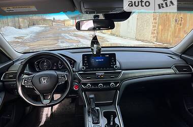 Седан Honda Accord 2018 в 