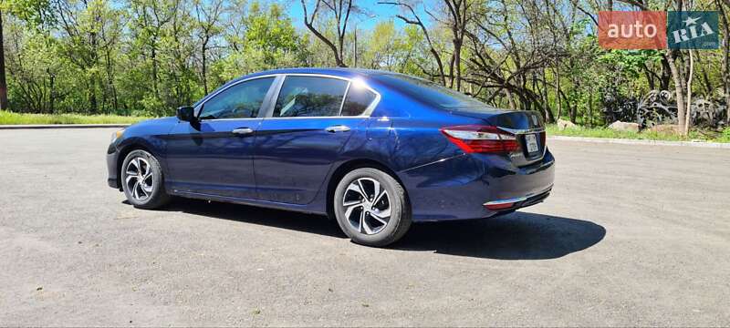Седан Honda Accord 2017 в Запорожье