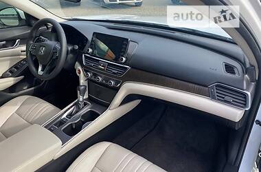 Седан Honda Accord 2019 в 