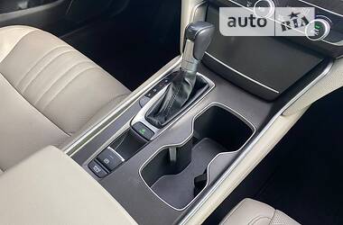 Седан Honda Accord 2019 в 