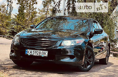 Купе Honda Accord 2010 в Киеве