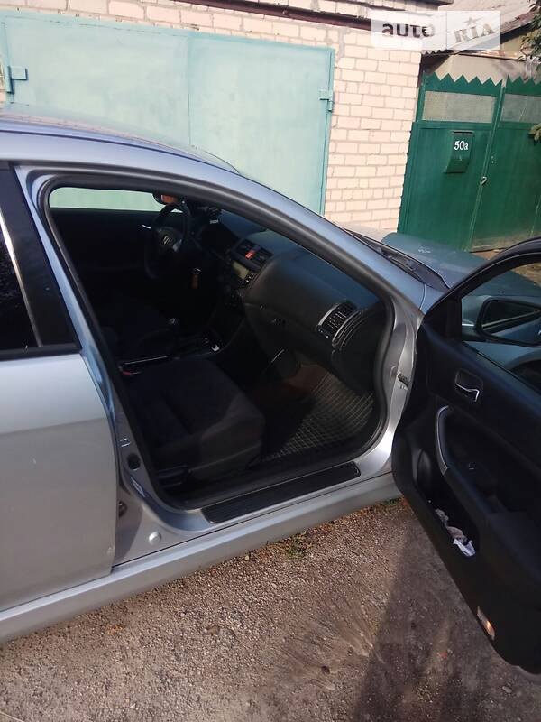 Універсал Honda Accord 2004 в Дніпрі