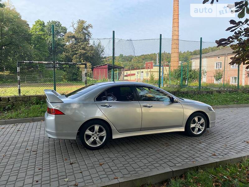 Седан Honda Accord 2005 в Кременці