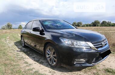 Седан Honda Accord 2013 в 