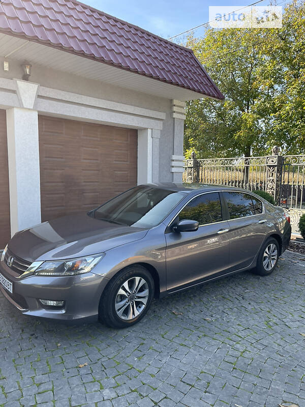Седан Honda Accord 2015 в Чернівцях фото 9 Седан Honda Accord 2015 в Чернівцях