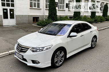 Седан Honda Accord 2012 в 